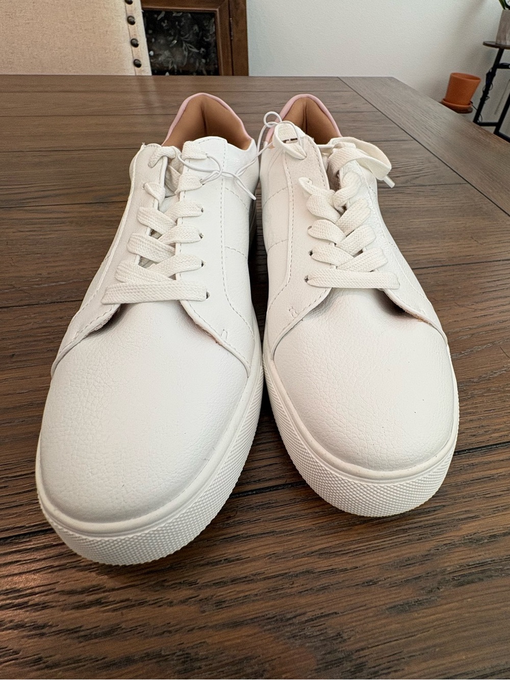 Dolce Vita Court Sneaker Anibel White Leather Low-Top Size 9 New In Box - Picture 2 of 10